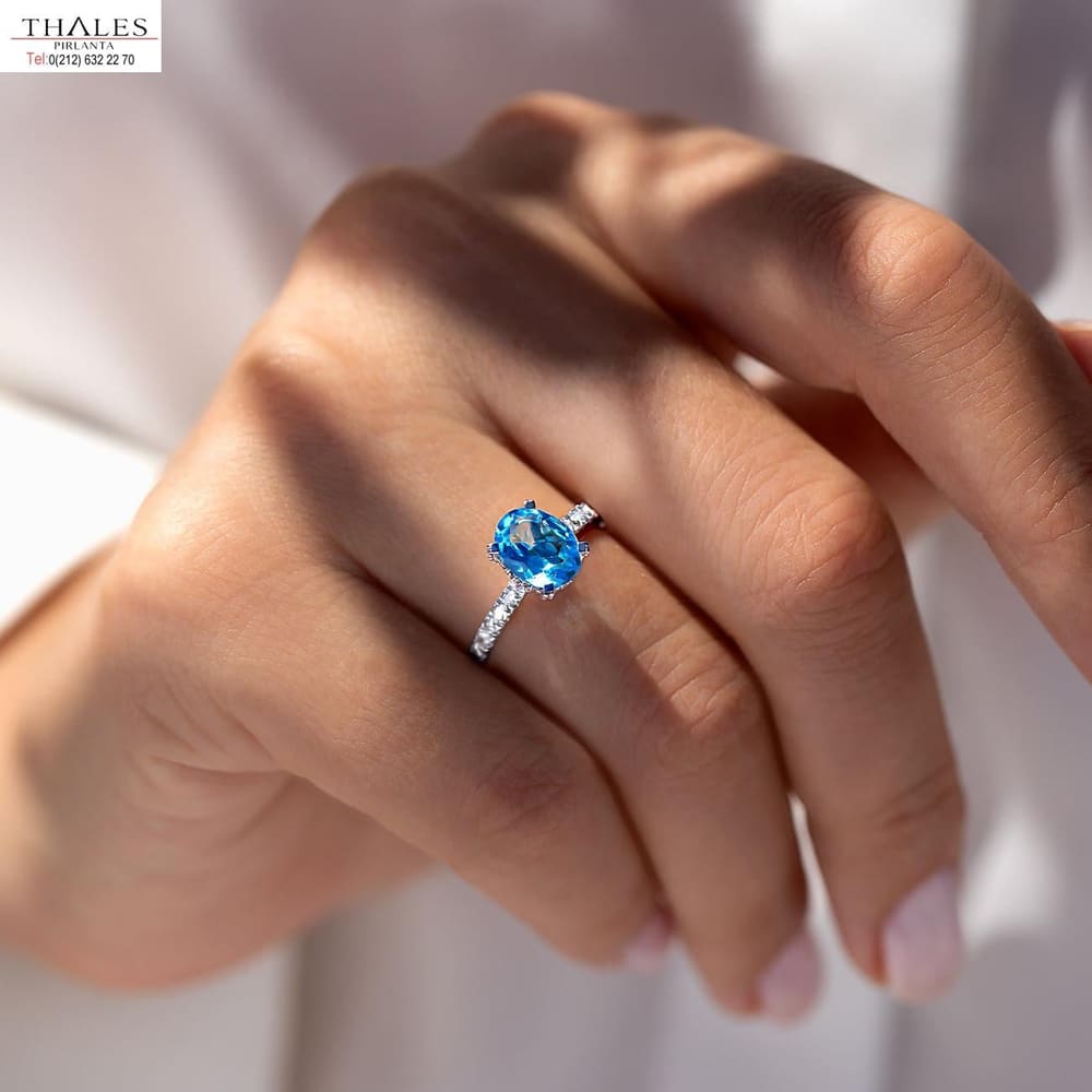 Pırlanta Yüzük Modeli Blue Topaz Taşlı