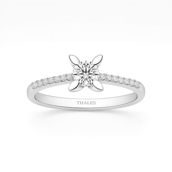 0.36 Karat Kolu Taşlı Tektaş Yüzük
