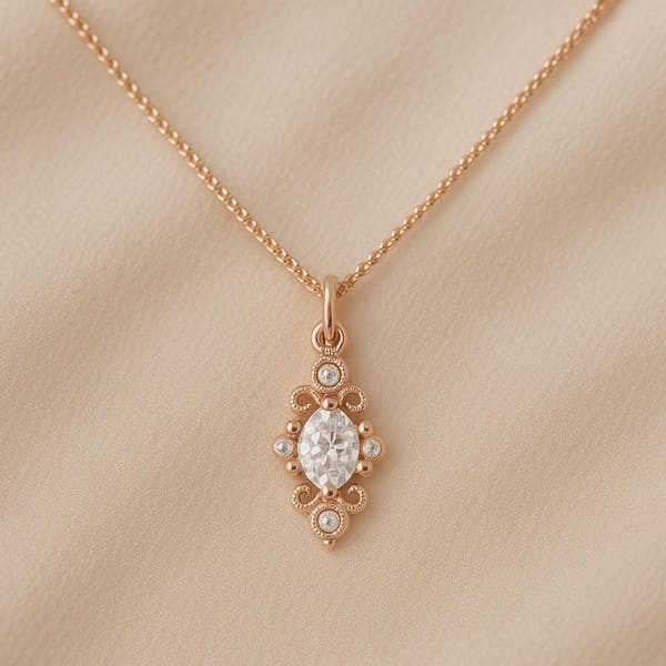 0.55 Karat Tasarım Oval Pırlantalı Kolye