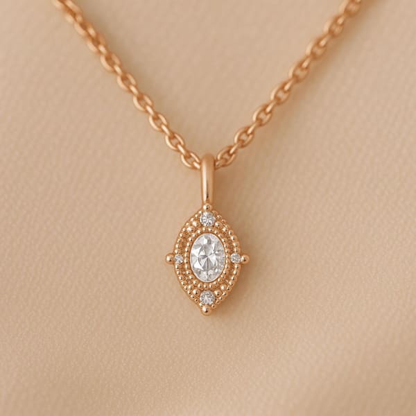 0.35 Karat Oval Tasarım Kolye