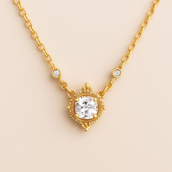 0.54 Karat Yastık Kesim Taşlı Pırlantalı Kolye